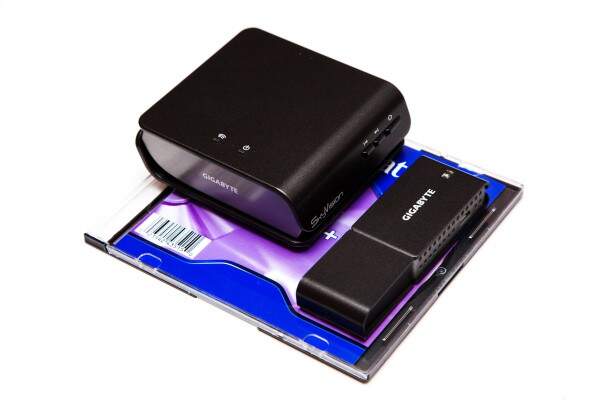 Устройство для беспроводного подключения по HDMI Gigabyte SkyVision WS100