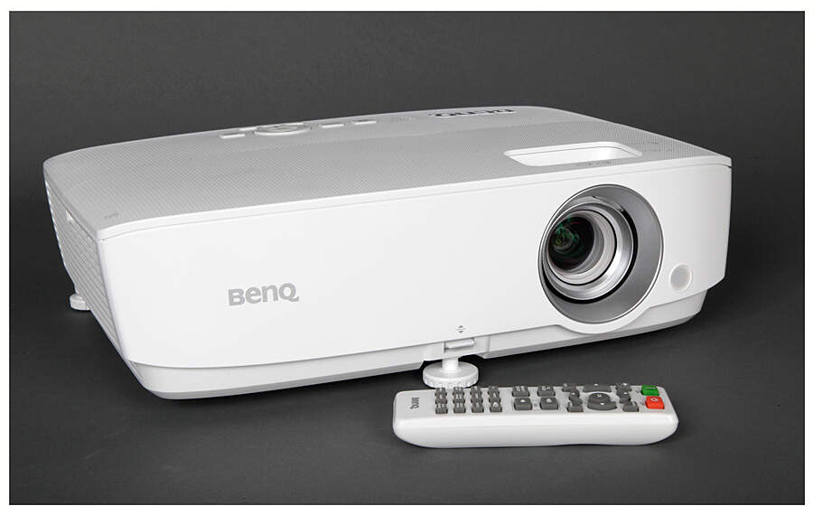 Проектор Benq W1050 Разрешение 1920х1080Яркость 2200 Ansi lm Контрастность 15000:1