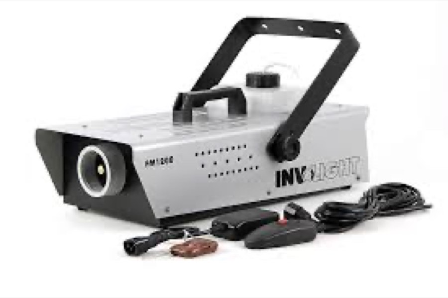 Involight FM1200 - Дым машина 1200 Вт с проводным и радио пультом.