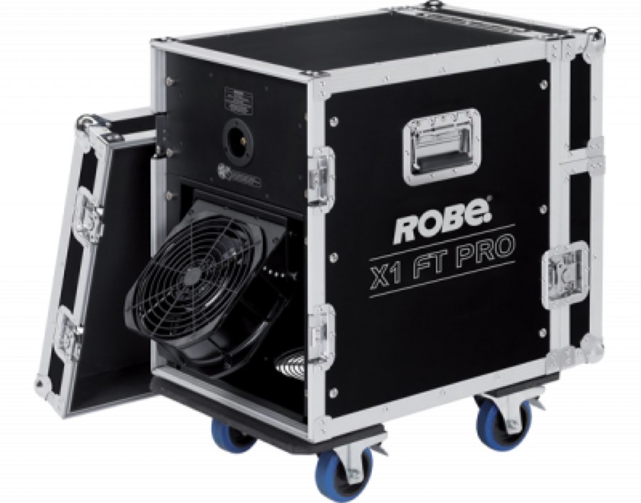 Robe X1 FT Pro Генератор тумана/дыма Мощность: 1500Вт., Выход: 99 м3/мин., Емкость бака: 5л.
