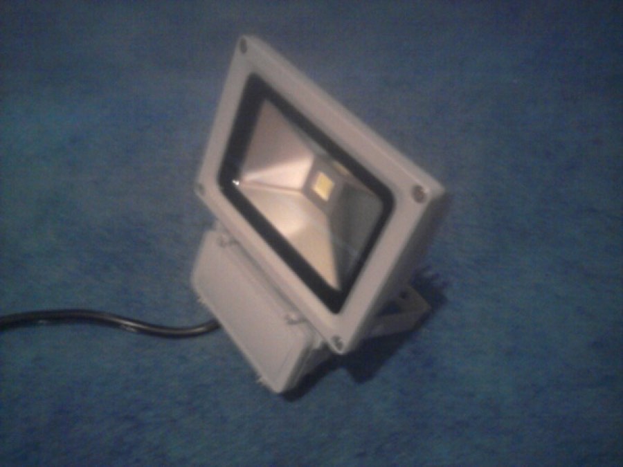 Flesineon G-DТ115-27-W LED прожектор белый,1LED-15W,220V