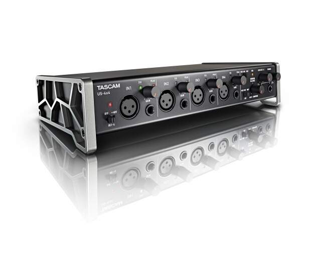Tascam US-4x4 Внешняя звуковая карта USB 2.0, 24bit/96kHz, Mic preamps EIN >=-127dBu, s/n ratio =0.0